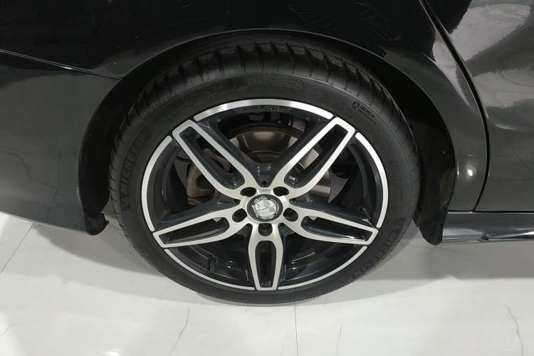 Used Mercedes-Benz CLA 2017 CLA 220 4MATIC Exterior 8
