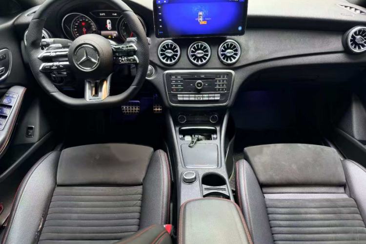 Used Mercedes-Benz CLA 2017 CLA 220 4MATIC Interior 1