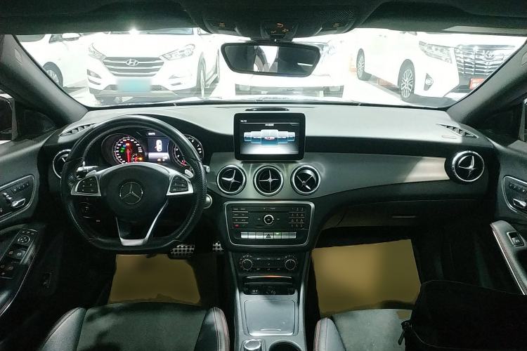Used Mercedes-Benz CLA 2017 CLA 220 4MATIC Interior 2