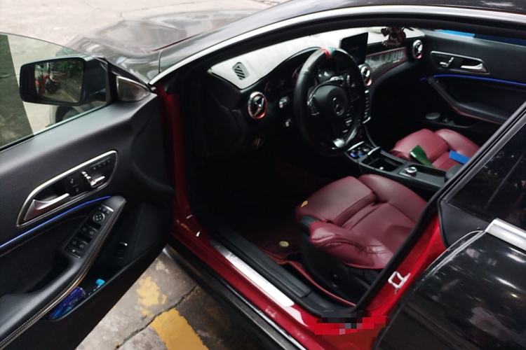 Used Mercedes-Benz CLA 2017 Facelifted CLA 200 Stylish Edition Interior 3