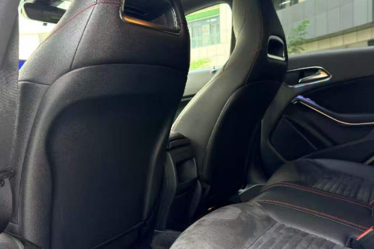 Used Mercedes-Benz CLA 2017 CLA 220 4MATIC Interior 4