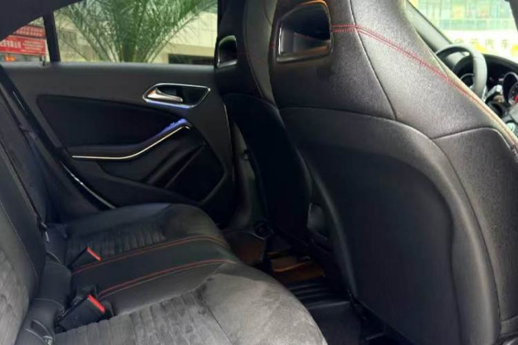 Used Mercedes-Benz CLA 2017 CLA 220 4MATIC Interior 6