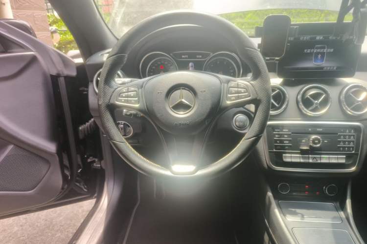 Used Mercedes-Benz CLA 2017 Facelifted CLA 200 Stylish Edition Steering Wheel