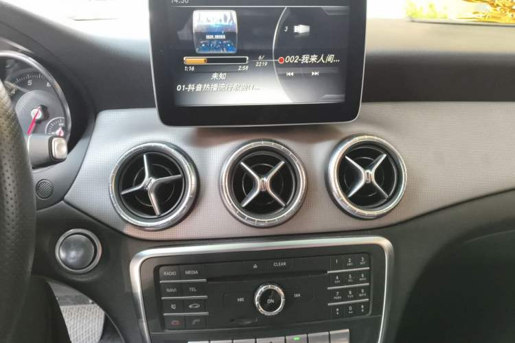 Used Mercedes-Benz CLA 2017 Refreshed CLA 200 Sport Edition Audio And AC Panel