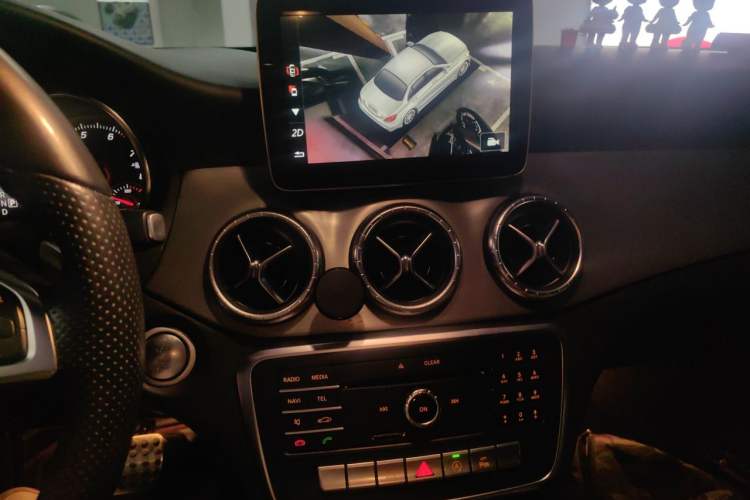 Used Mercedes-Benz CLA 2017 CLA 220 4MATIC Audio And AC Panel