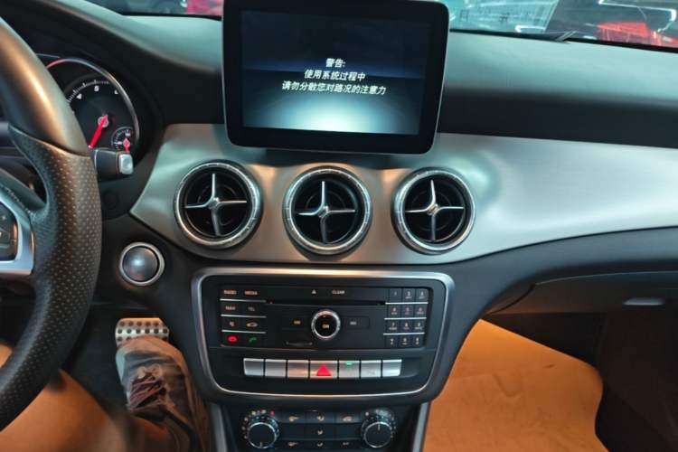 Used Mercedes-Benz CLA 2017 CLA 220 4MATIC Audio And AC Panel