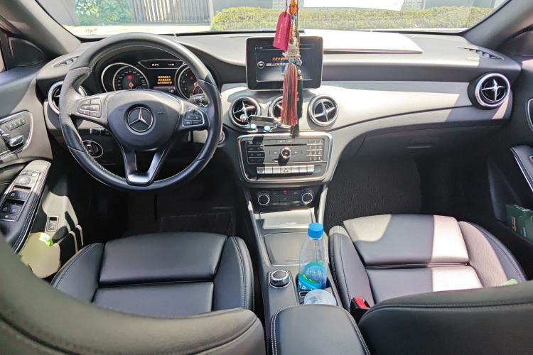 Used Mercedes-Benz CLA 2017 CLA 200 Style Edition Center Console