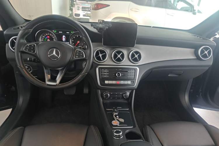 Used Mercedes-Benz CLA 2017 Facelifted CLA 200 Stylish Edition Center Console