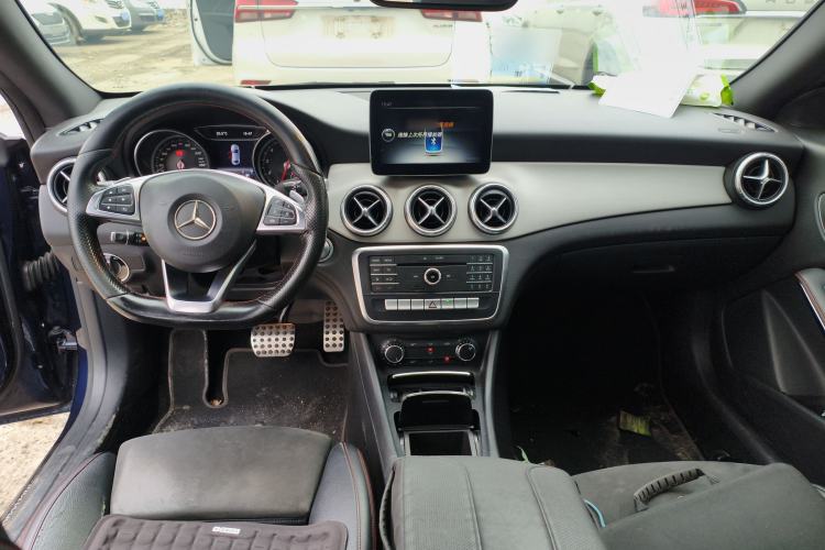 Used Mercedes-Benz CLA 2017 CLA 220 4MATIC Center Console