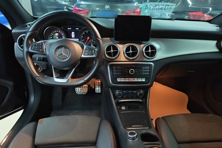 Used Mercedes-Benz CLA 2017 CLA 220 4MATIC Center Console