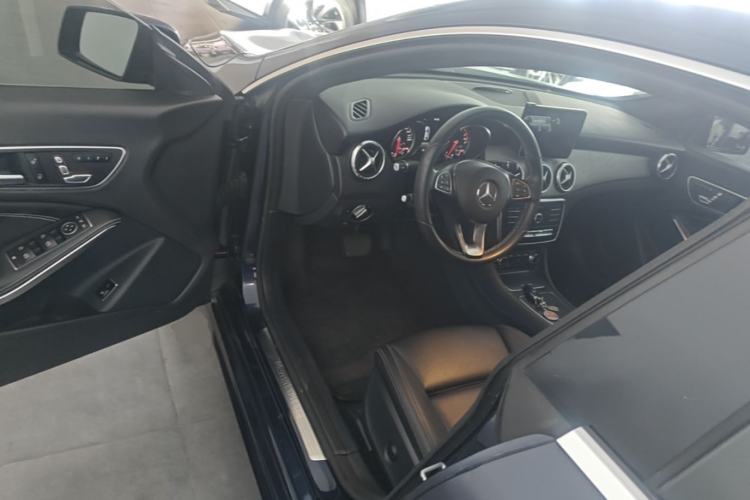 Used Mercedes-Benz CLA 2017 Facelifted CLA 200 Stylish Edition Driver Seat