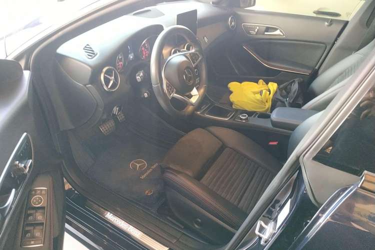 Used Mercedes-Benz CLA 2017 CLA 220 4MATIC Driver Seat