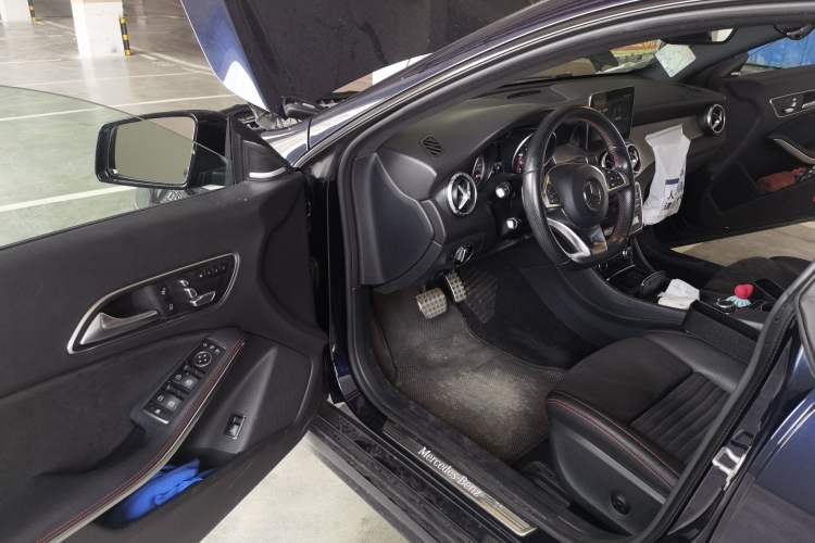 Used Mercedes-Benz CLA 2017 Refreshed CLA 220 4MATIC Driver Seat