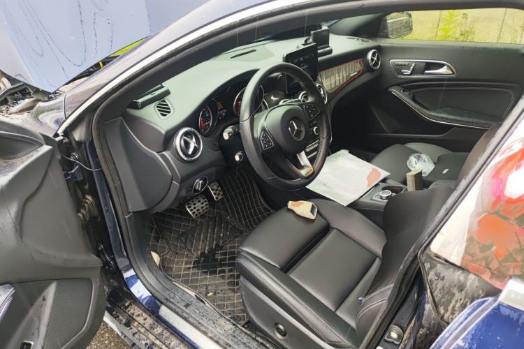 Used Mercedes-Benz CLA 2017 Facelifted CLA 200 Stylish Edition Driver Seat