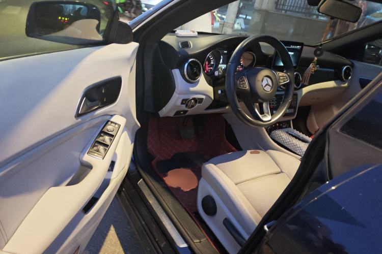 Used Mercedes-Benz CLA 2017 Facelifted CLA 180 Driver Seat