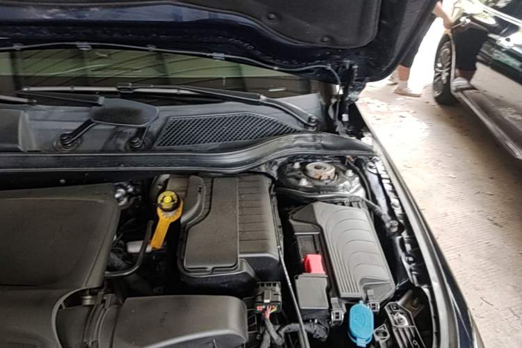Used Mercedes-Benz CLA 2017 CLA 220 4MATIC Engine Bay Left