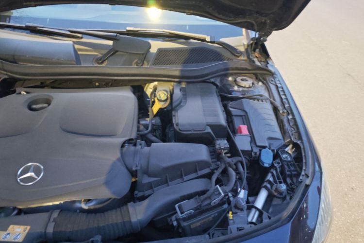 Used Mercedes-Benz CLA 2017 Facelifted CLA 180 Engine Bay Left