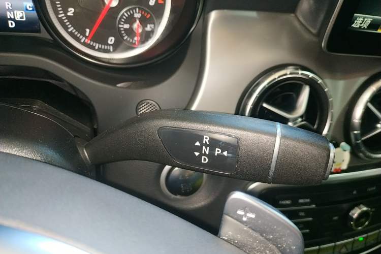 Used Mercedes-Benz CLA 2017 CLA 220 4MATIC Gear Lever