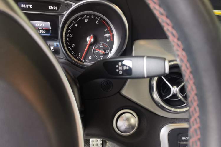 Used Mercedes-Benz CLA 2017 Refreshed CLA 220 4MATIC Gear Lever