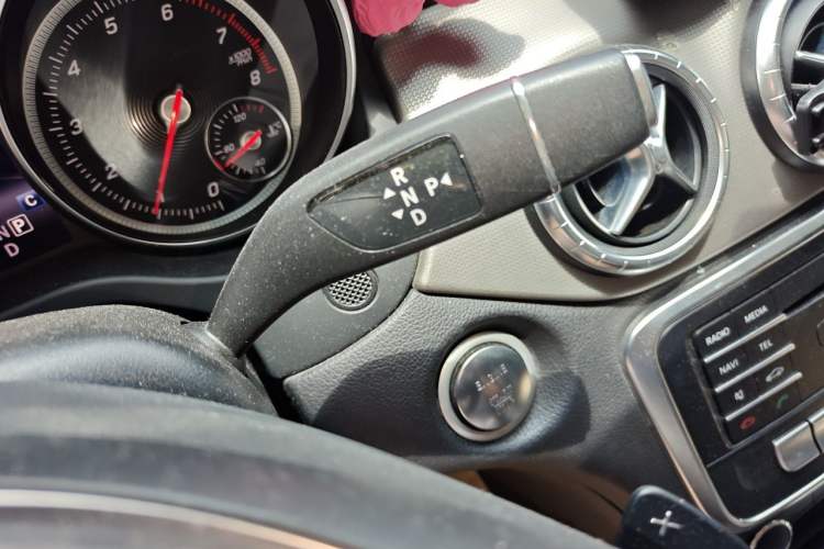 Used Mercedes-Benz CLA 2017 Facelifted CLA 200 Stylish Edition Gear Lever
