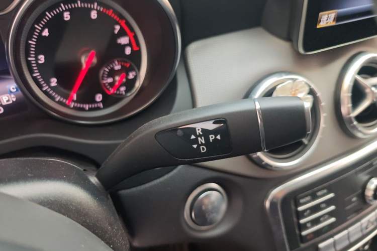 Used Mercedes-Benz CLA 2017 Facelifted CLA 200 Stylish Edition Gear Lever