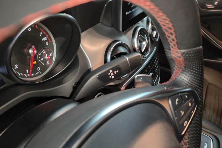 Used Mercedes-Benz CLA 2017 CLA 220 4MATIC Gear Lever