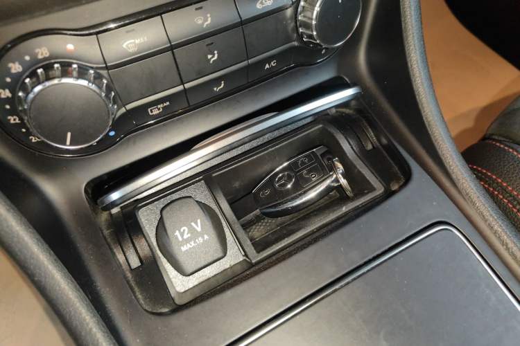 Used Mercedes-Benz CLA 2017 CLA 220 4MATIC Interior 1
