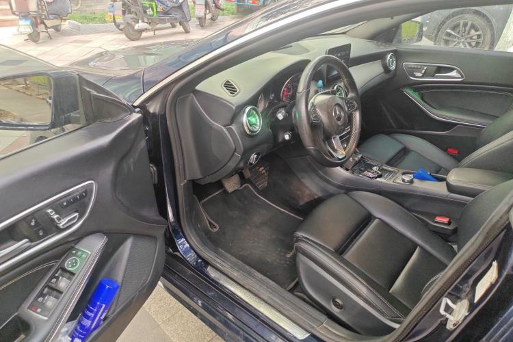 Used Mercedes-Benz CLA 2017 Facelifted CLA 200 Stylish Edition Interior 3