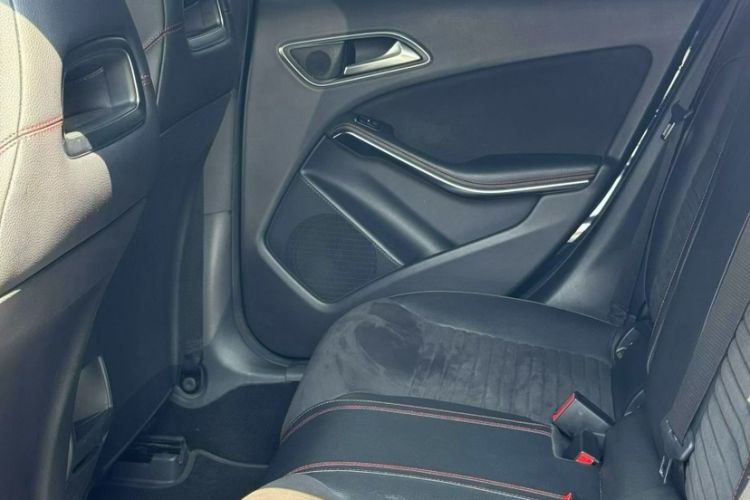 Used Mercedes-Benz CLA 2017 CLA 220 4MATIC Interior 3