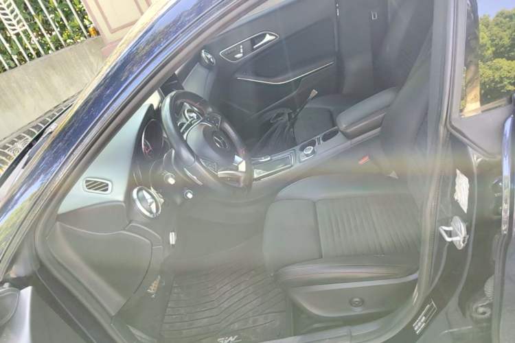 Used Mercedes-Benz CLA 2017 Refreshed CLA 220 4MATIC Left Front Seat