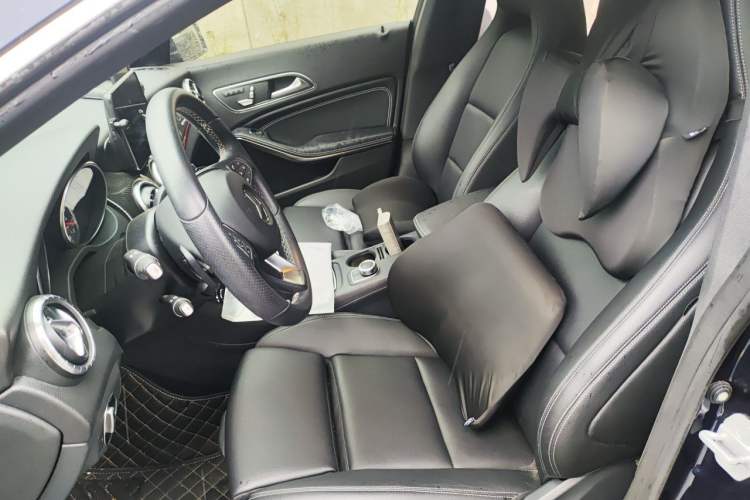 Used Mercedes-Benz CLA 2017 Facelifted CLA 200 Stylish Edition Left Front Seat