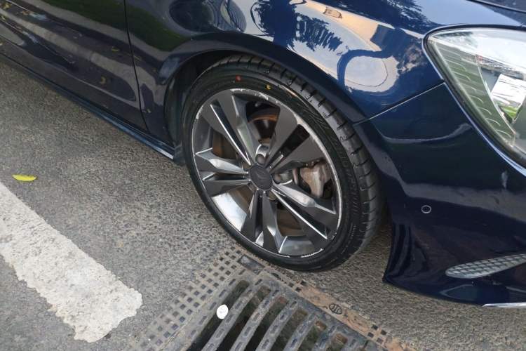 Used Mercedes-Benz CLA 2017 Refreshed CLA 200 Sport Edition Right Front Wheel Hub