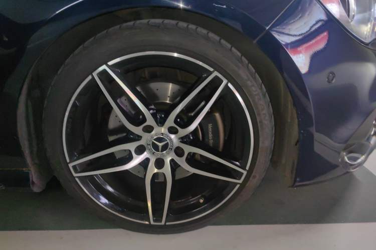 Used Mercedes-Benz CLA 2017 CLA 220 4MATIC Right Front Wheel Hub
