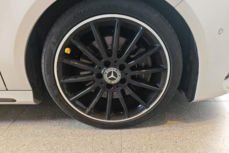 Used Mercedes-Benz CLA 2017 Year Restyled CLA 260 4MATIC Right Front Wheel Hub