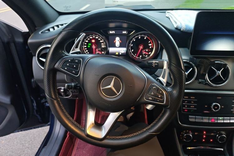 Used Mercedes-Benz CLA 2017 Refreshed CLA 200 Sport Edition Steering Wheel