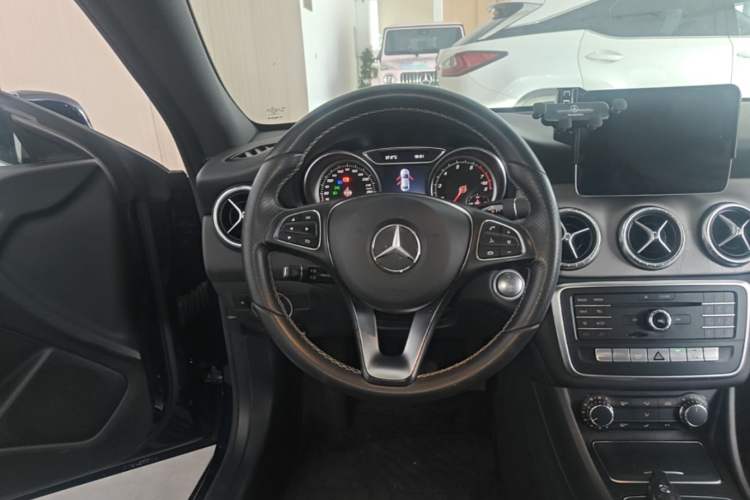 Used Mercedes-Benz CLA 2017 Facelifted CLA 200 Stylish Edition Steering Wheel
