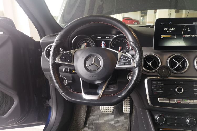 Used Mercedes-Benz CLA 2017 Refreshed CLA 220 4MATIC Steering Wheel