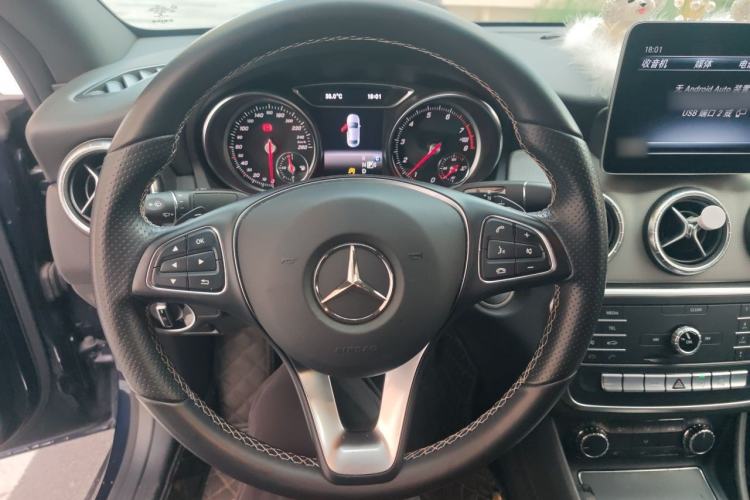 Used Mercedes-Benz CLA 2017 Facelifted CLA 200 Stylish Edition Steering Wheel
