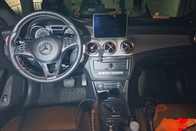 Used Mercedes-Benz CLA 2017 Facelifted CLA 200 Stylish Edition Center Console