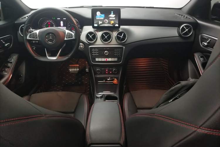 Used Mercedes-Benz CLA 2017 CLA 220 4MATIC Center Console