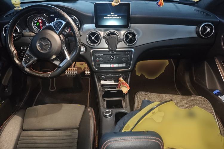 Used Mercedes-Benz CLA 2017 CLA 220 4MATIC Center Console