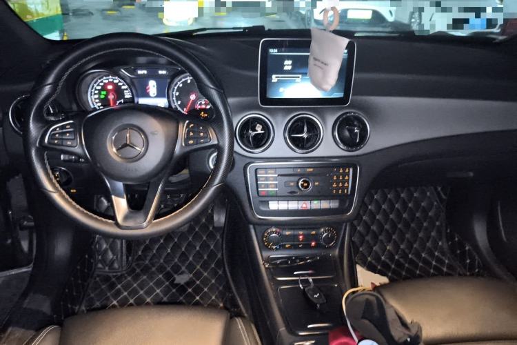 Used Mercedes-Benz CLA 2017 Facelifted CLA 200 Stylish Edition Center Console