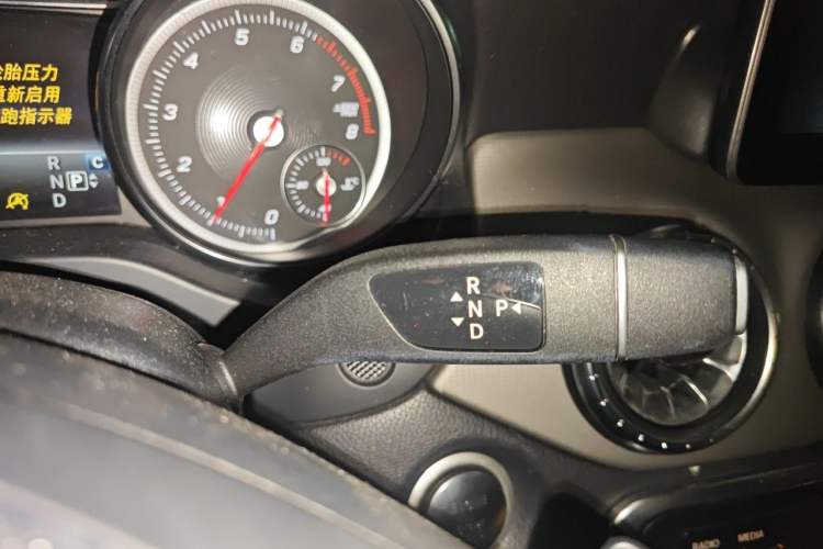 Used Mercedes-Benz CLA 2017 Refreshed CLA 200 Sport Edition Gear Lever