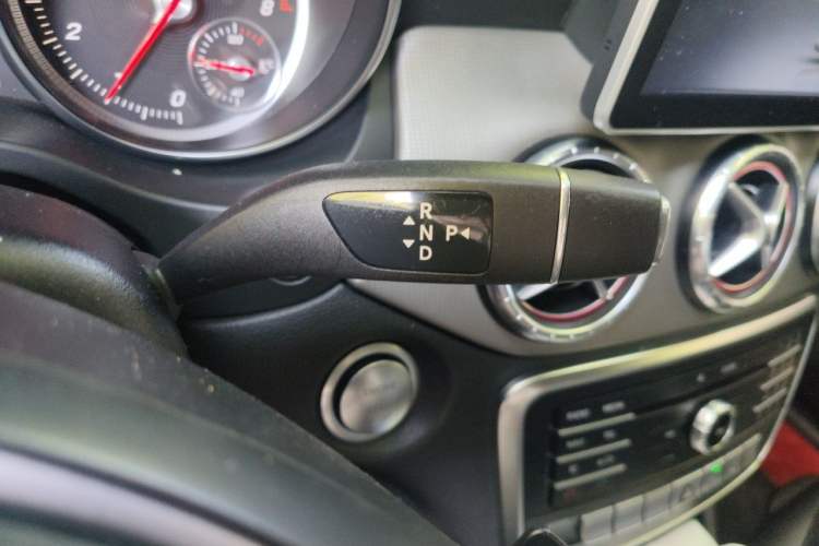 Used Mercedes-Benz CLA 2017 CLA 200 Style Edition Gear Lever