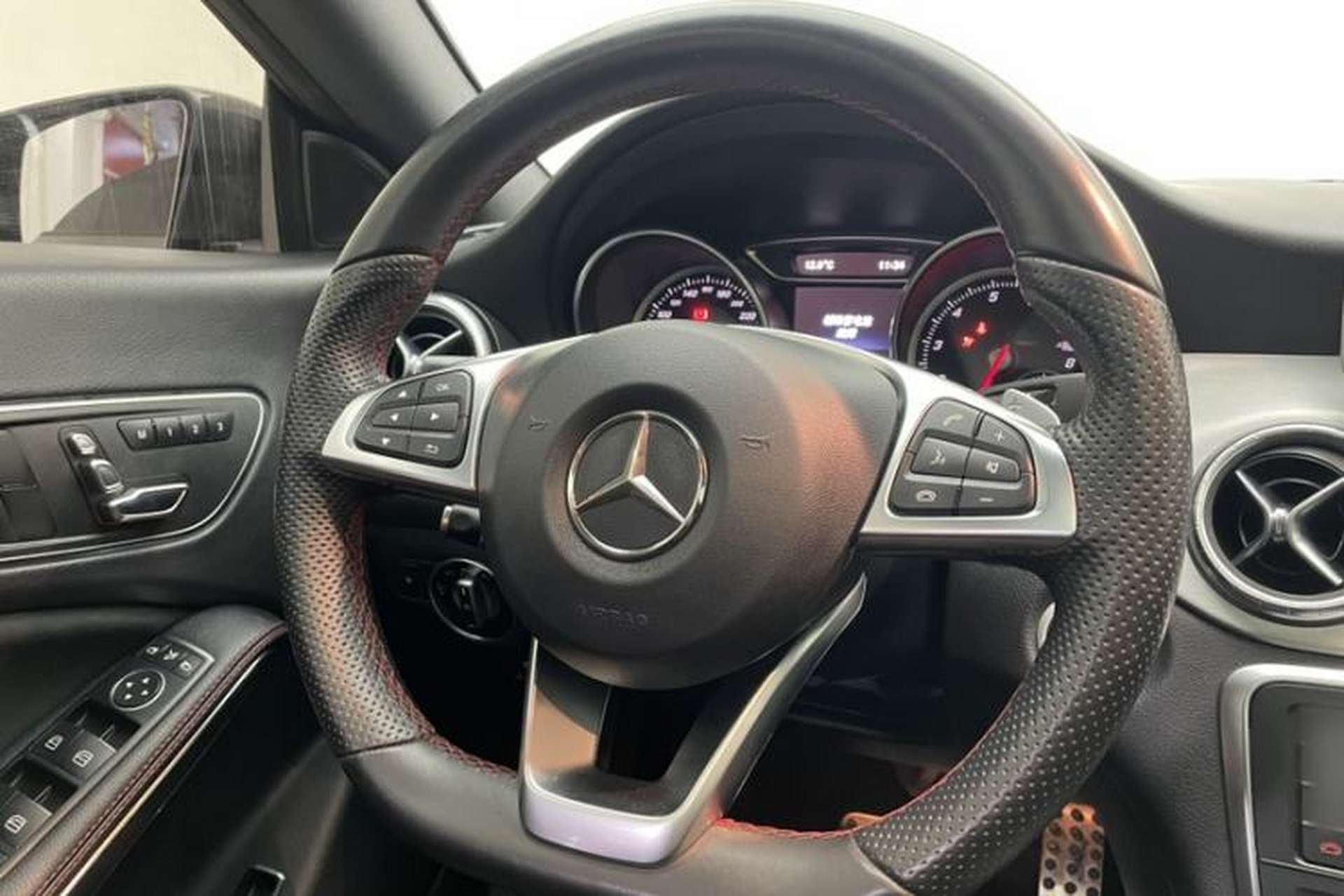 Used Mercedes-Benz CLA 2017 Refreshed CLA 220 4MATIC Interior 1