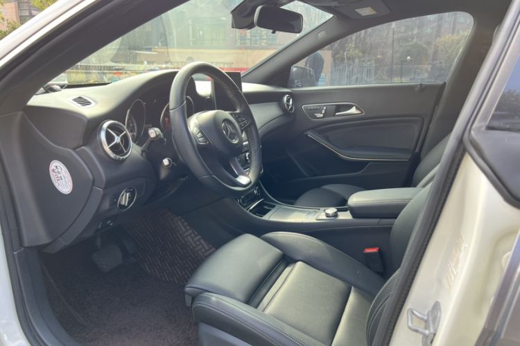 Used Mercedes-Benz CLA 2017 Facelifted CLA 200 Stylish Edition Interior 2