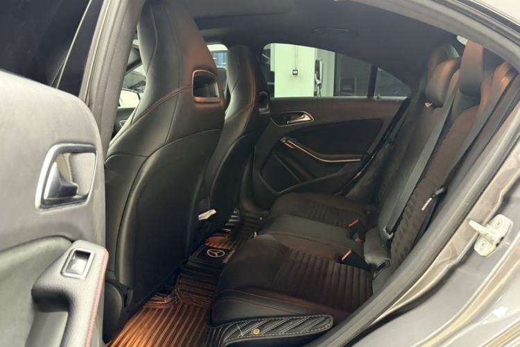 Used Mercedes-Benz CLA 2017 CLA 220 4MATIC Interior 4