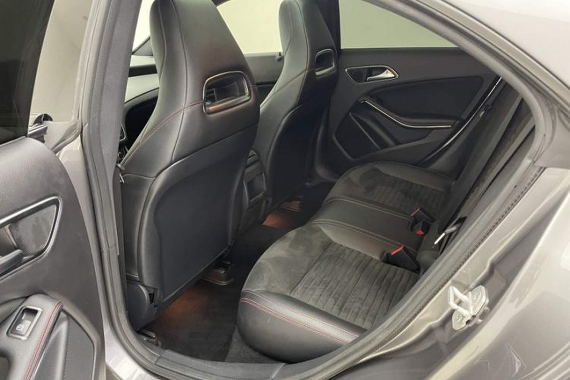 Used Mercedes-Benz CLA 2017 Refreshed CLA 220 4MATIC Interior 4