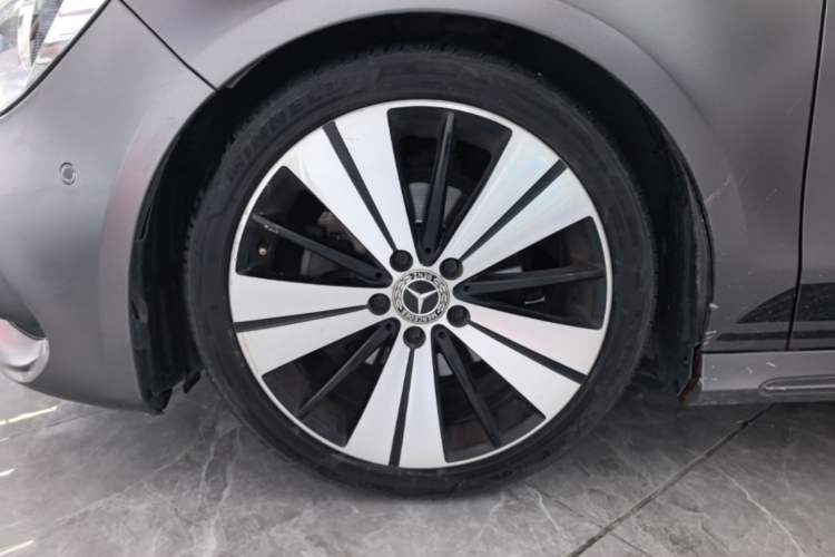 Used Mercedes-Benz CLA 2017 Facelifted CLA 200 Stylish Edition Left Front Wheel Hub