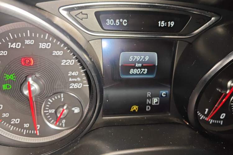 Used Mercedes-Benz CLA 2017 Refreshed CLA 200 Sport Edition Odometer Close Up